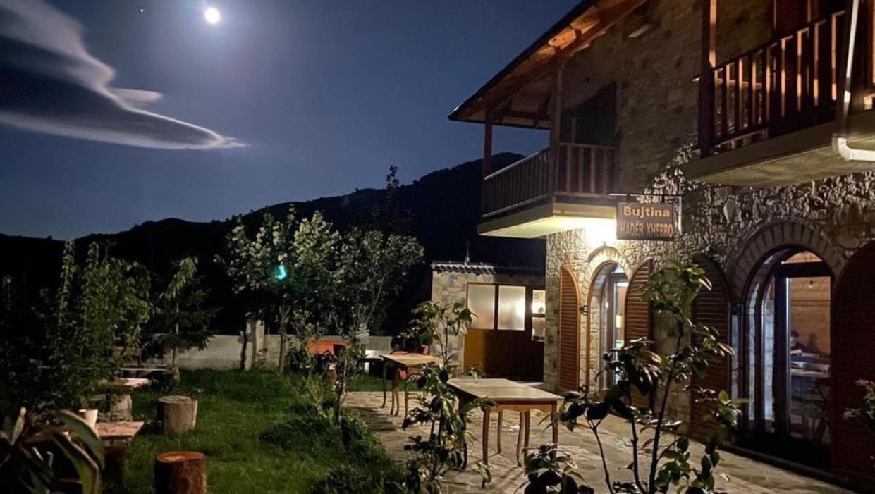 Bujtina Hader Xhebro Tepelene Exterior foto